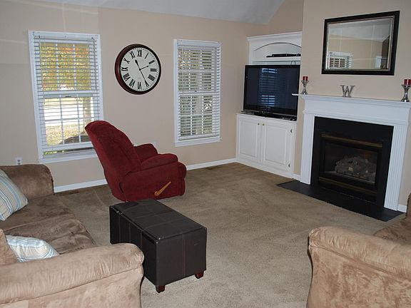 4th image of 304 N Keene Way Dr