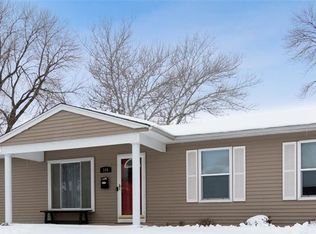 164 Broadmore Rd NW, Cedar Rapids, IA 52405