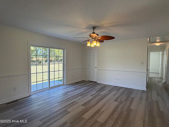 3rd image of 726 Rosewood Road