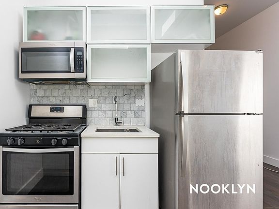 3rd image of 264 Saratoga Ave #3F