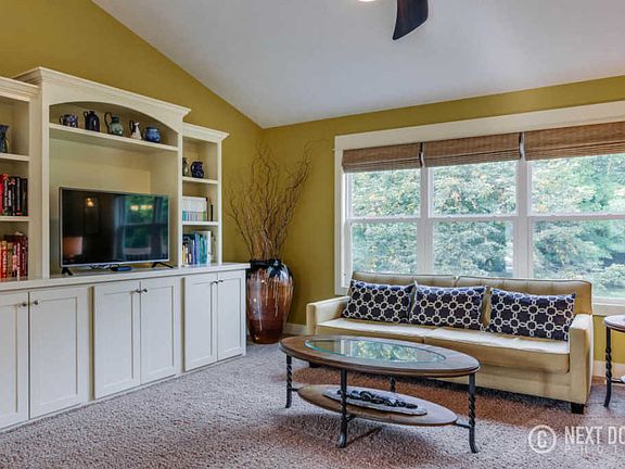 3rd image of 2121 Elmridge Dr NW