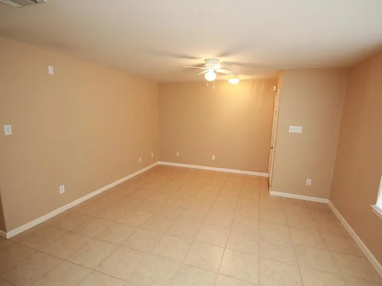 6418 Mountain Pines Ln — Photo 18