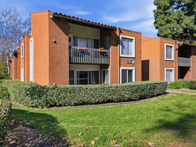 17131 W Bernardo Dr Unit 102, San Diego, CA, 92127