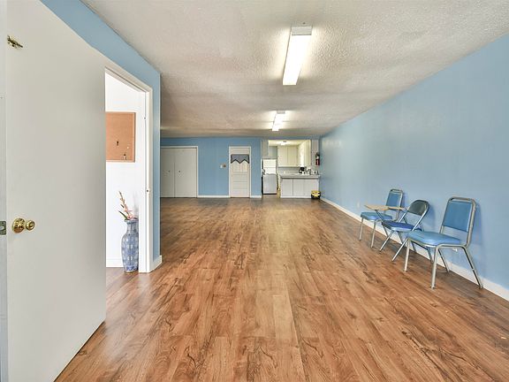 5th image of 211 N A St