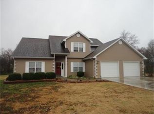 1001 W Floral St, Nevada, MO 64772