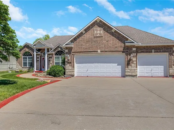 420 SW Ryan Rd, Grain Valley, MO 64029