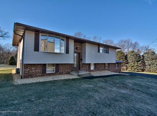 2110 Myrtle St, Scranton, PA 18510