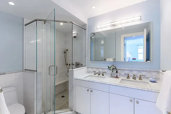 Sold by Emerson Realty NY LLC | media 10