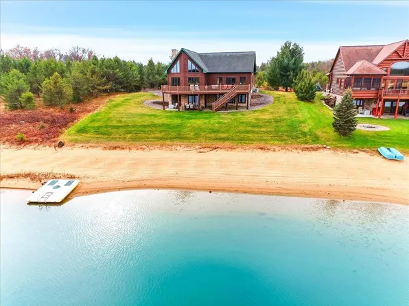 W5528 N Shore Dr, New Lisbon, WI 53950