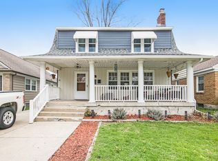 945 Lake Michigan Dr NW, Grand Rapids, MI 49504