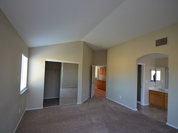 5th image of 4035 Regatta Dr