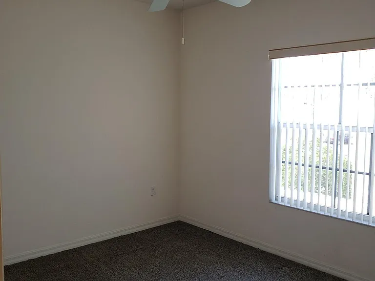 160 S Shepard Dr #16 — Photo 8