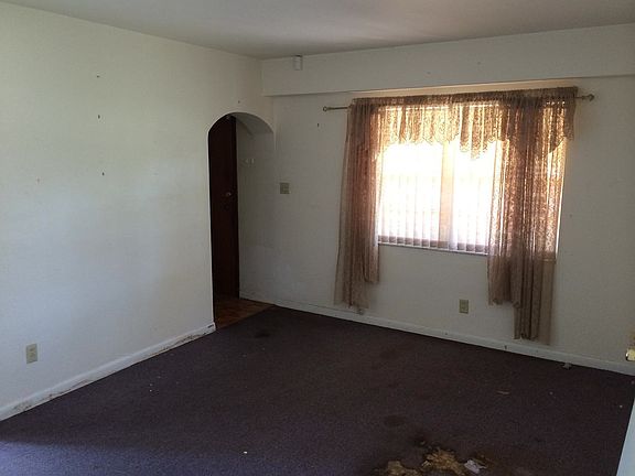 4th image of 2505 W Lemon St
