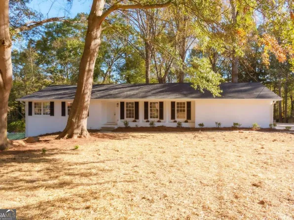 6542 Peacock Blvd, Morrow, GA 30260