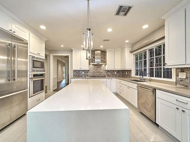 4330 Bel Aire Dr — Photo 12