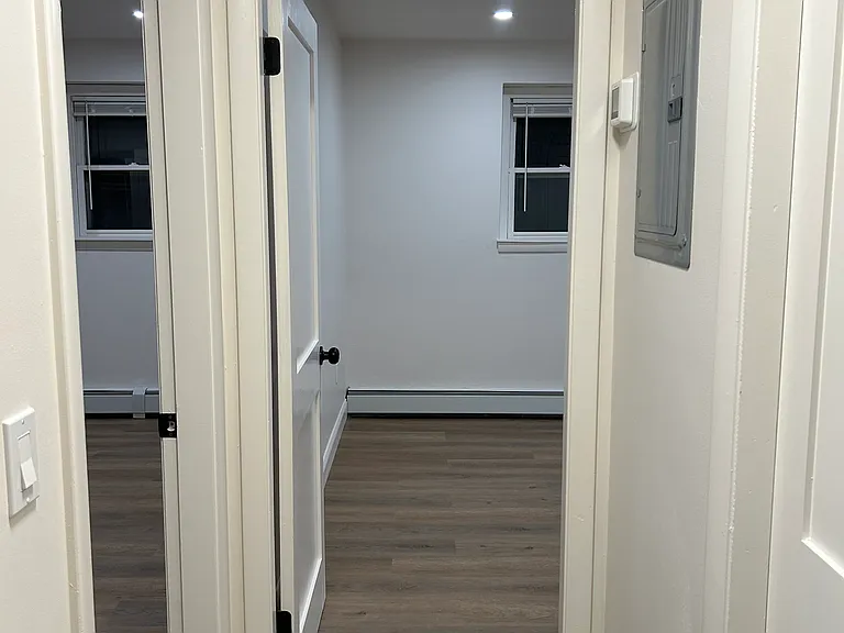 787 Admiral St #1 — Photo 28