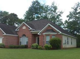 514 Quail Run Dr, Warner Robins, GA 31088