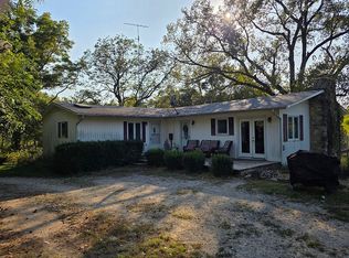 18200 Jackson Rd, Chanute, KS 66720