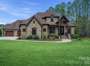 108 Washam Rd, Mooresville, NC 28117