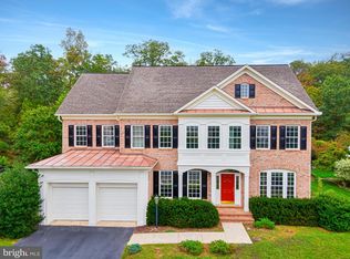 1818 Woods Edge Dr NE, Leesburg, VA
