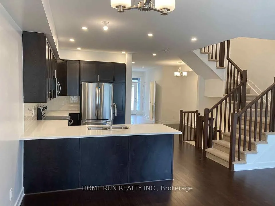 4 bed, $2,900 — Photo 2