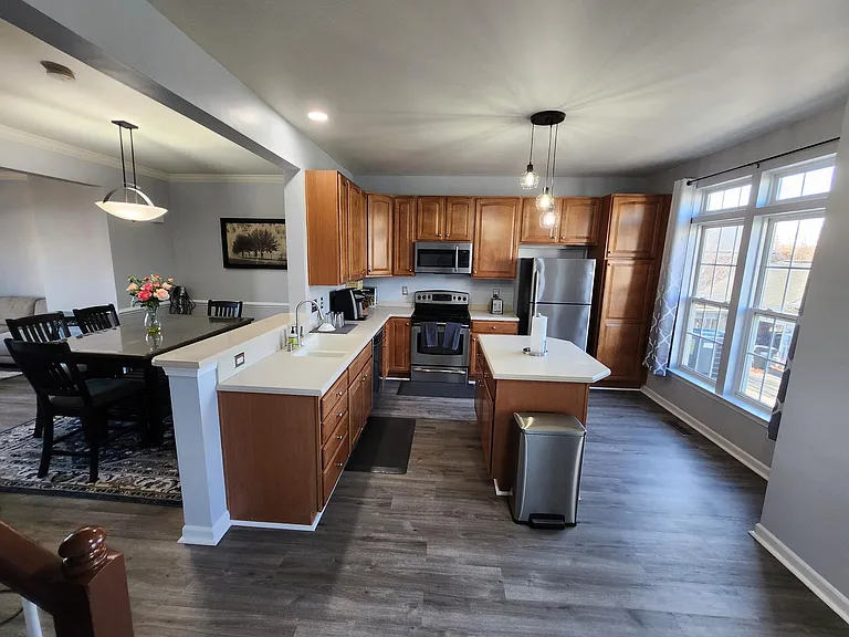 2068 Lockwood Dr — Photo 11