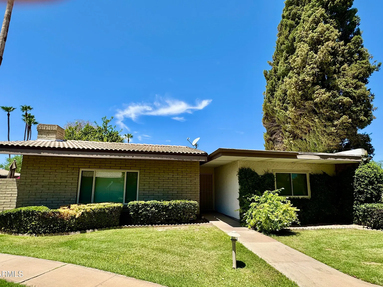 2 bed, 2.0 bath, 1398 sqft, $3,500 — Photo 3