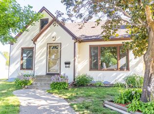 805 Cottage Ave W, Saint Paul, MN 55117