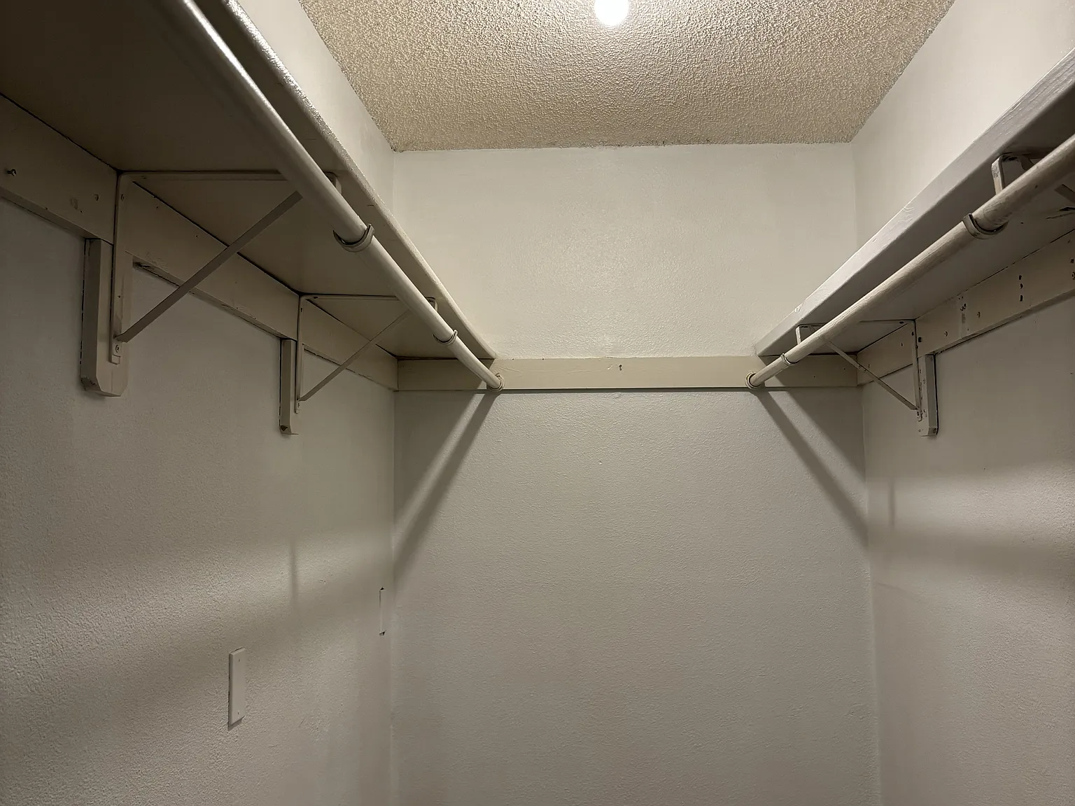 2 bed, 1.5 bath, 1110 sqft, $1,950 — Photo 4