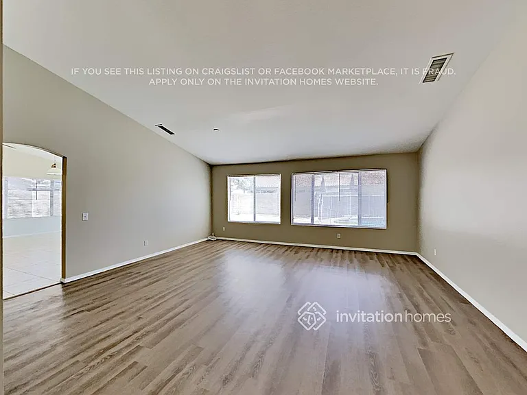 7039 S 19th St — Photo 3