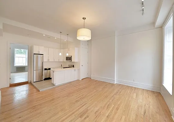 Rented by Buchbinder & Warren | media 8