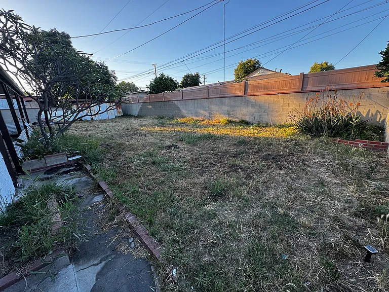 9009 Bascom St — Photo 15