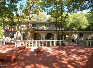 4950 Kevan Dr, Bridgman, MI 49106
