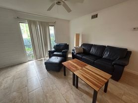 1700 SW 16th Ct