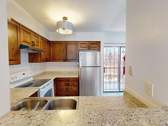 5th image of 3403 Anderson Ave SE