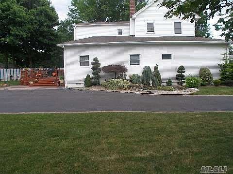 3rd image of 53 Woods Ave