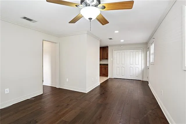 6870 Argonne Blvd — Photo 3