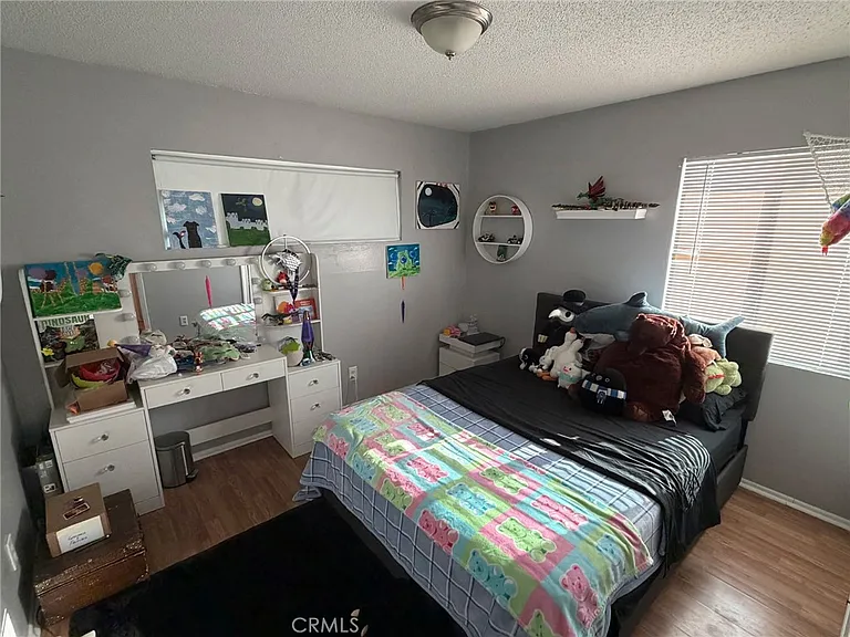 531 Erwin St — Photo 7