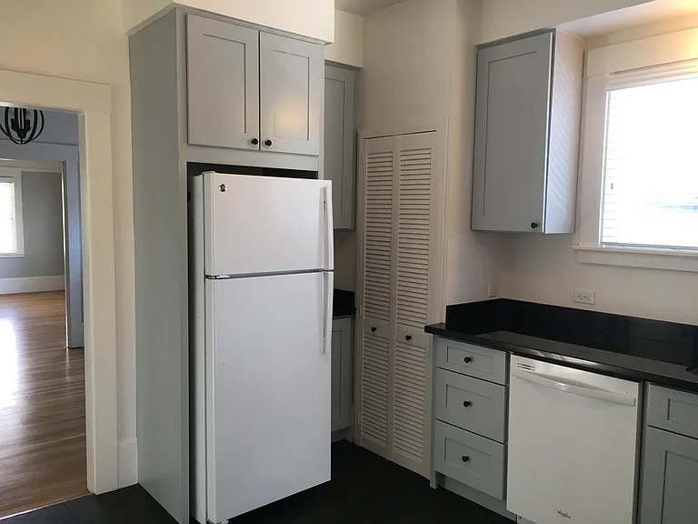 2444 Central Ave — Photo 7