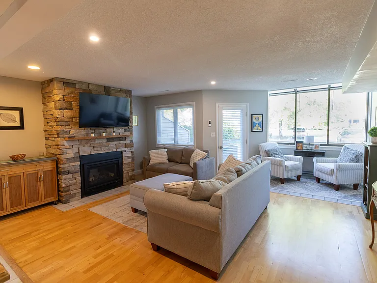 37 Preakness Way — Photo 9