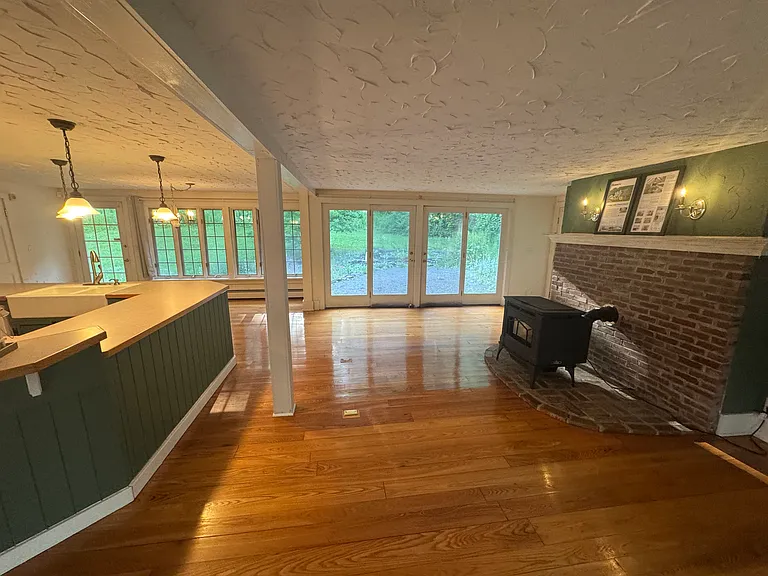 3411 Henneberry Rd — Photo 1