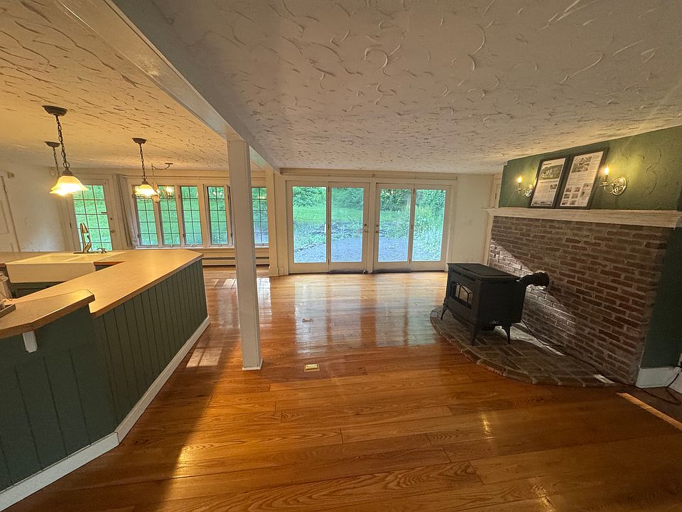 1st image of 3411 Henneberry Rd