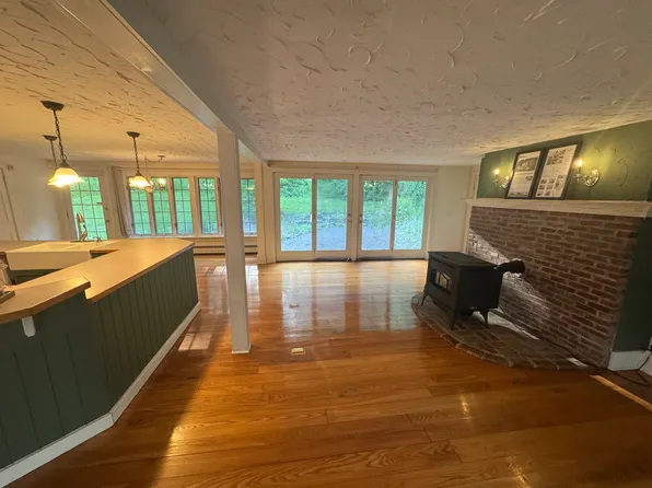 3411 Henneberry Rd, Jamesville, NY 13078