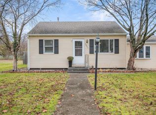 1921 Oak Park Dr, South Bend, IN 46617