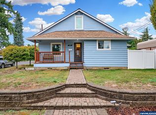 913 N 5th St, Woodburn, OR 97071