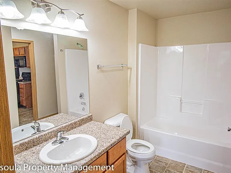 Tyson Vance Apartments — Photo 7