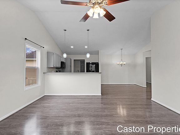 4th image of 4518 Rolling Ridge Dr