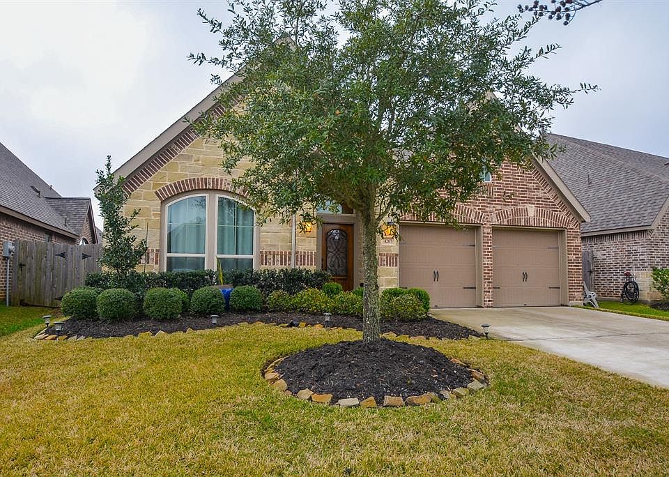 1st image of 4207 Fenetre Forest Dr