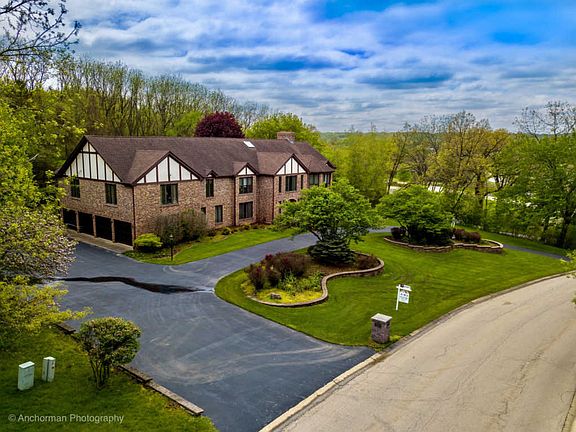 3rd image of 34W961 Duchesne Dr