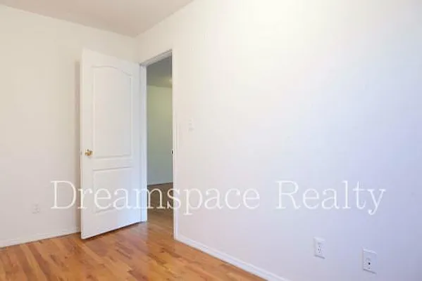 Rented by Dream Space Realty | media 16